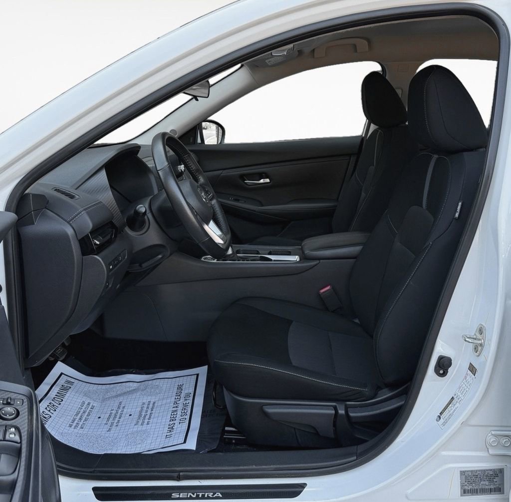 Used 2022 Nissan Sentra SV image 12