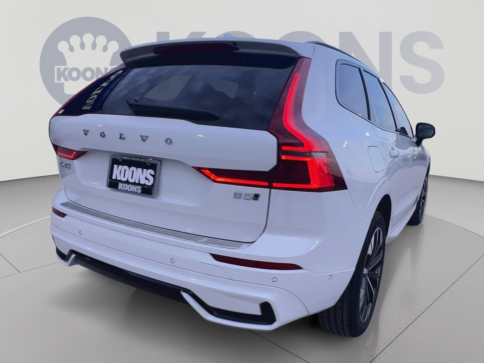New 2026 Volvo XC60 B5 Plus w/ Protection Package Premier AWD/4WD image 11