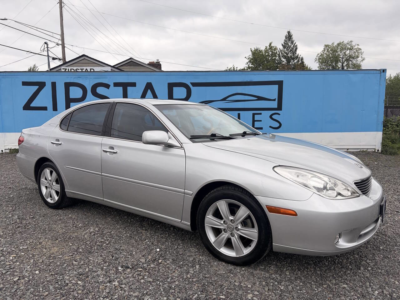 Used 2005 Lexus ES 330 FWD image 1