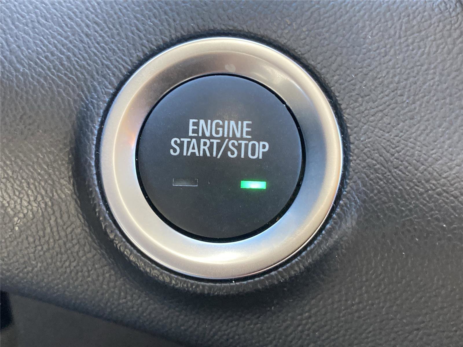 Used 2024 GMC Terrain SLE image 19