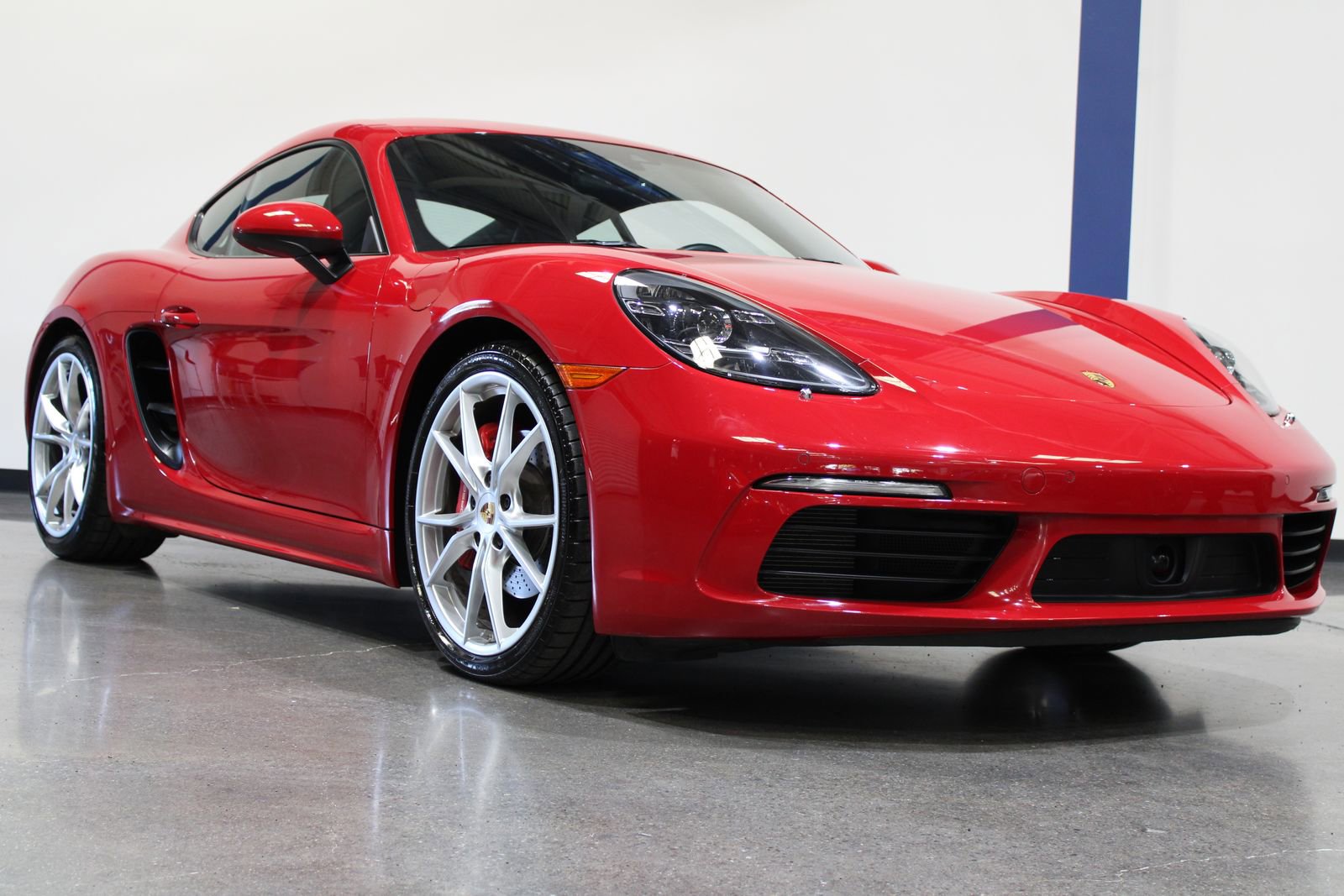 Used 2021 Porsche 718 Cayman S RWD image 3