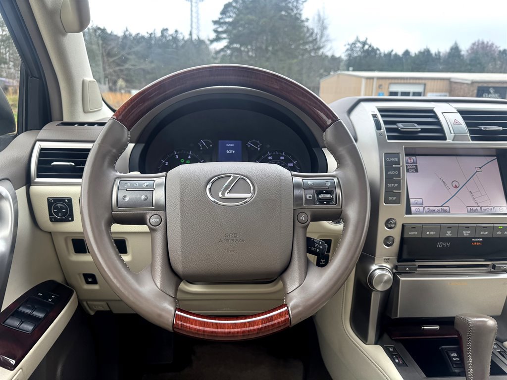 Used 2012 Lexus GX 460 Base w/ Comfort Plus Pkg AWD/4WD image 15