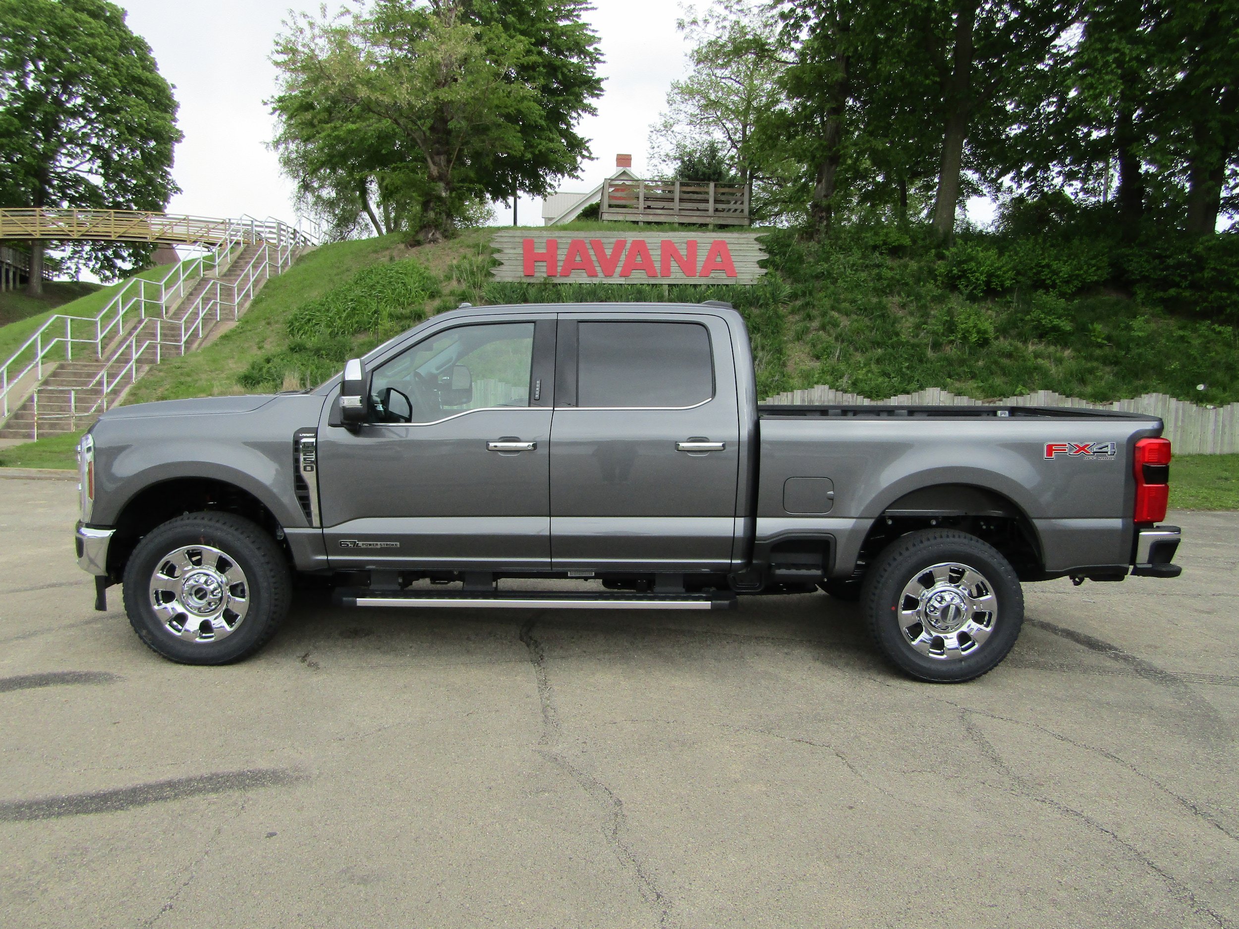 New 2026 Ford F250 Lariat w/ Lariat Premium Package