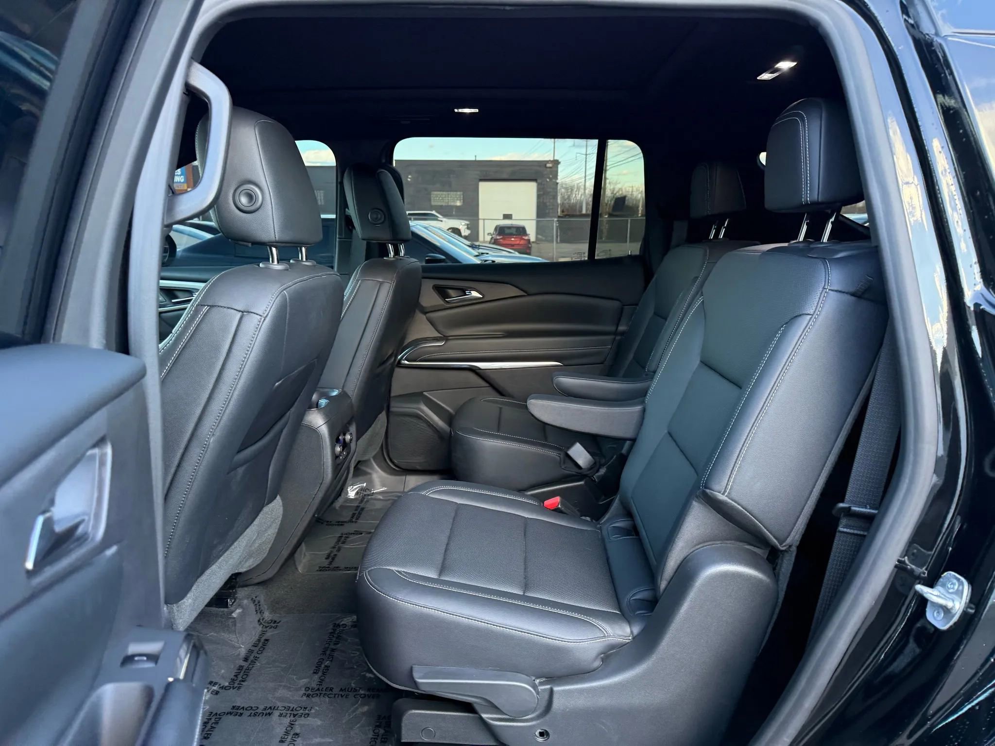 Used 2026 Chevrolet Traverse LT w/ Sun and Wheel Package image 16