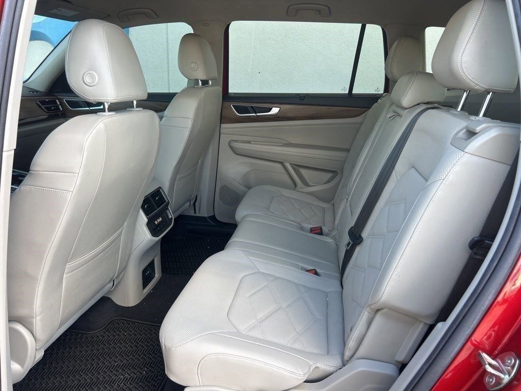 Used 2024 Volkswagen Atlas SE FWD image 9