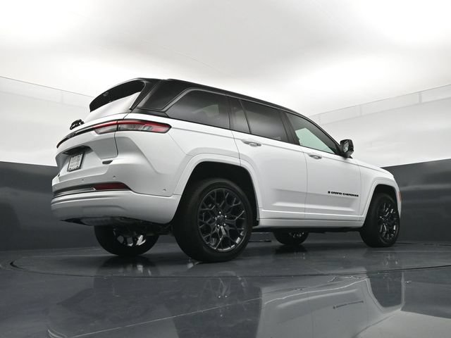 New 2026 Jeep Grand Cherokee Summit w/ Obsidian Package AWD/4WD image 24