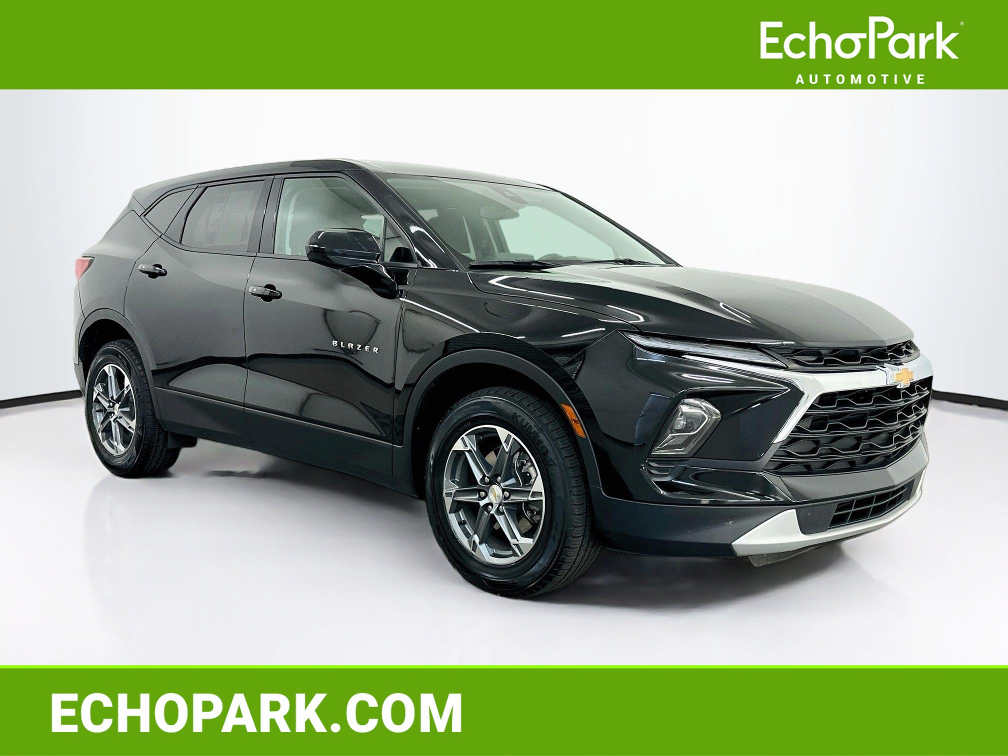 Used 2025 Chevrolet Blazer LT AWD/4WD image 1