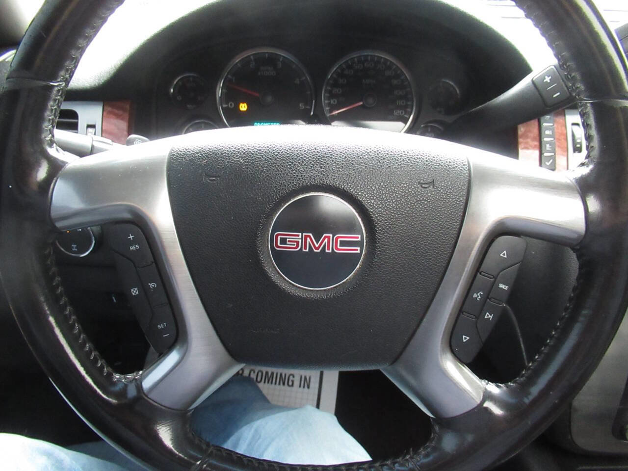 Used 2007 GMC Sierra 2500 SLT w/ Entertainment Package image 27