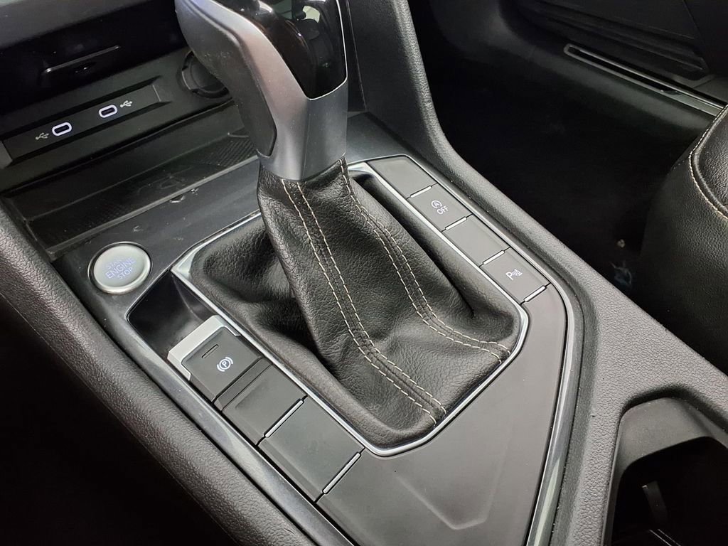 Used 2024 Volkswagen Tiguan SE R-Line image 26