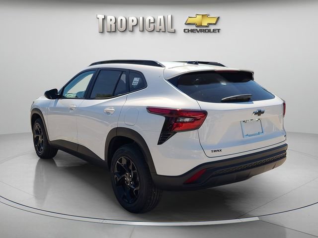 New 2026 Chevrolet Trax LT w/ Midnight Edition image 2