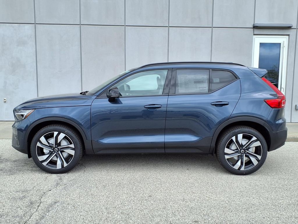 New 2026 Volvo XC40 B5 Ultra w/ Climate Package AWD/4WD image 3