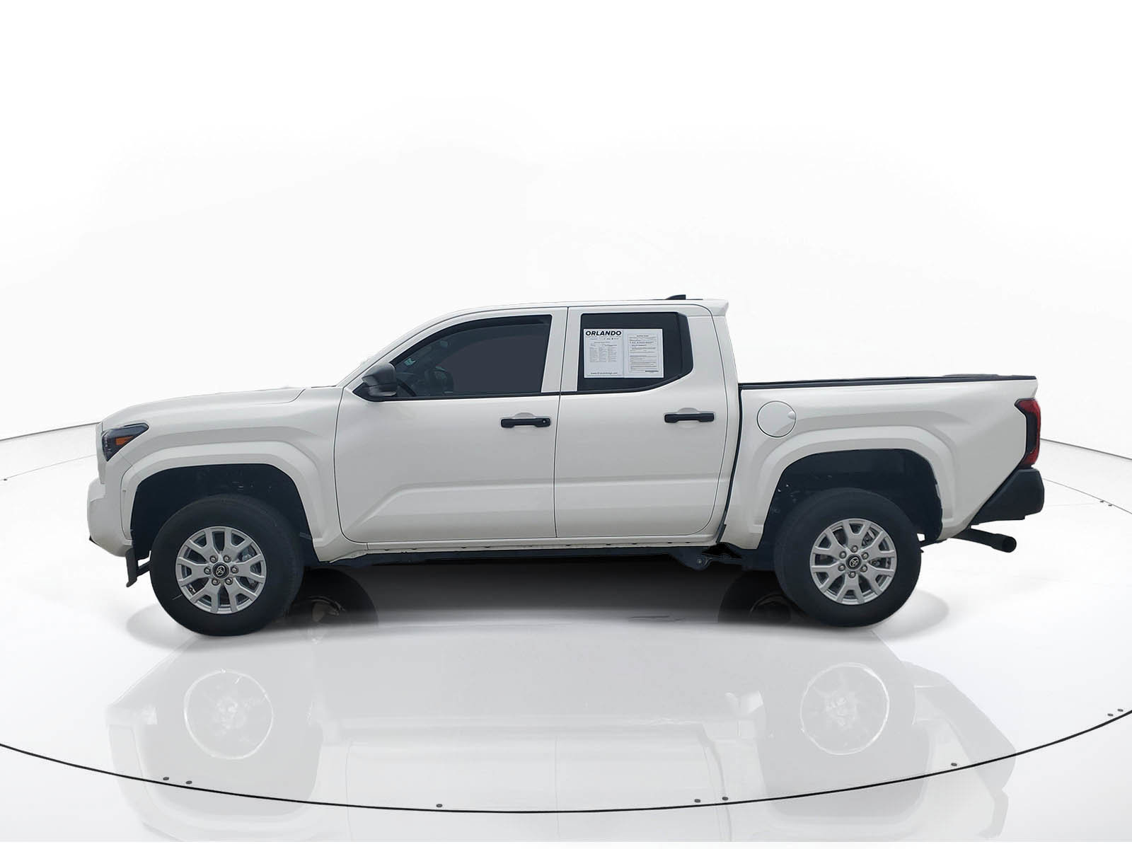 Used 2024 Toyota Tacoma SR image 4