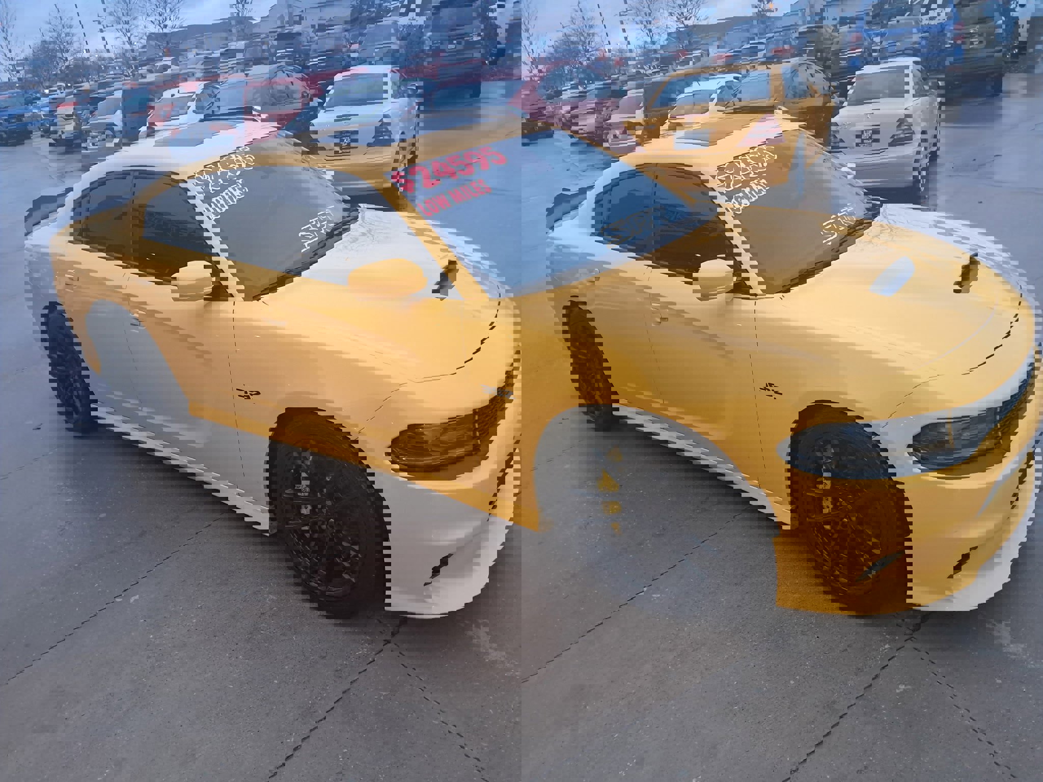 Used 2017 Dodge Charger R/T image 3