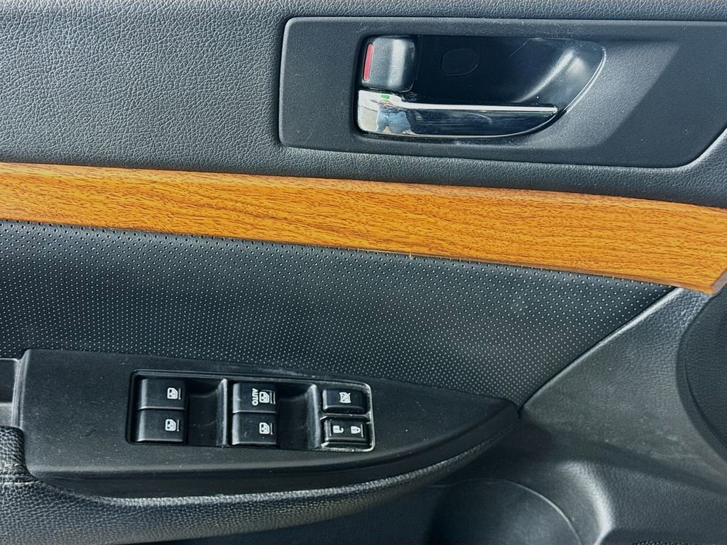 Used 2014 Subaru Outback 3.6R Limited w/ Moonroof Package image 20