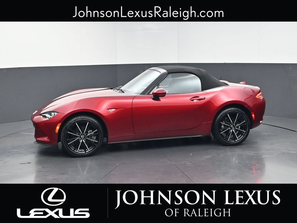 Used 2024 MAZDA MX-5 Miata Grand Touring RWD image 2