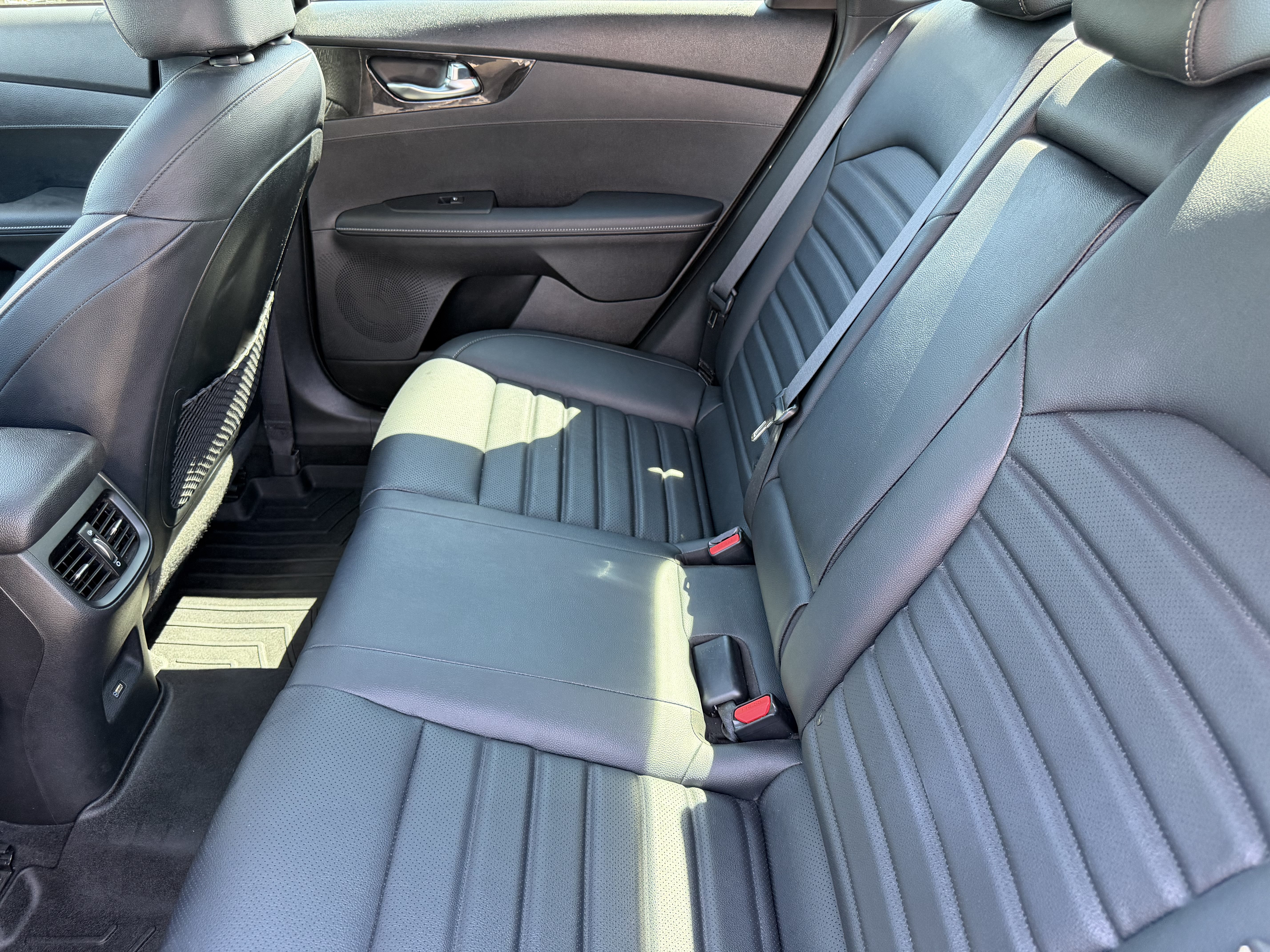 Used 2024 Kia Forte GT-Line w/ GT-Line Premium Package FWD image 11