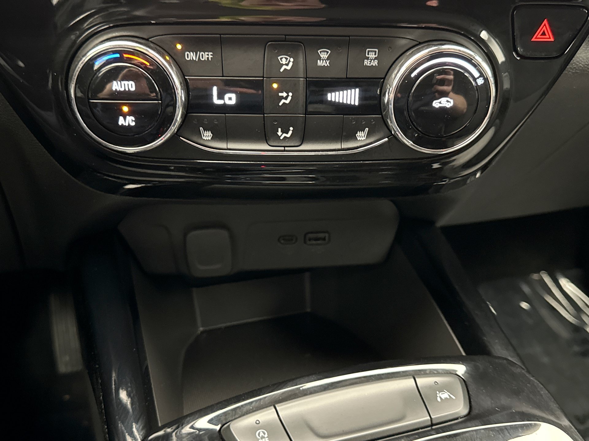 Used 2026 Chevrolet Trax LT w/ Driver Confidence Package FWD image 23