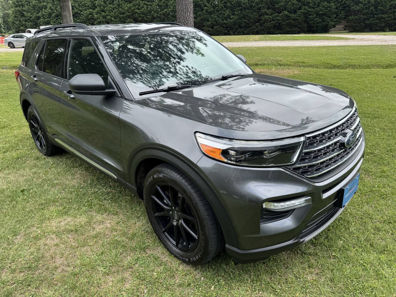 Used 2020 Ford Explorer XLT w/ Equipment Group 202A RWD image 8
