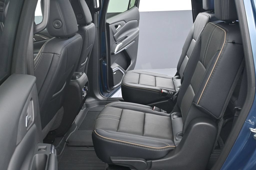 Used 2026 Chevrolet Traverse High Country AWD/4WD image 13