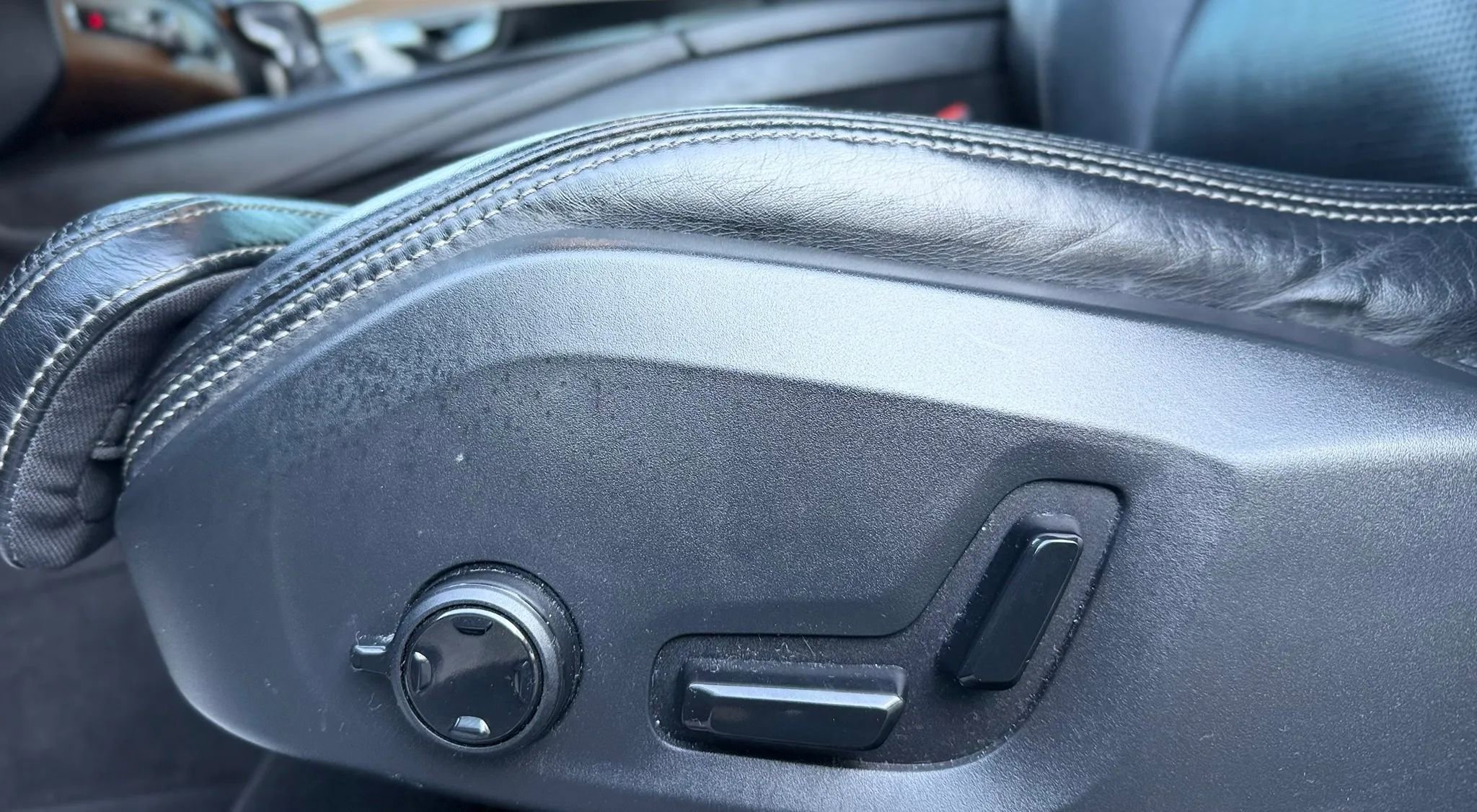 Used 2018 Volvo XC90 T6 Inscription w/ Convenience Package image 28