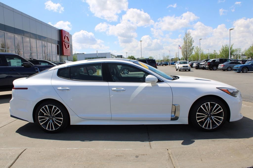 Used 2018 Kia Stinger Premium AWD/4WD image 6