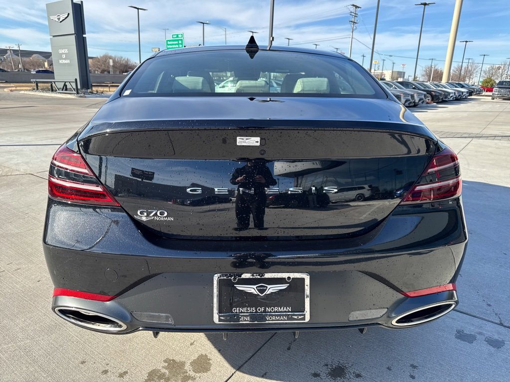 Used 2025 Genesis G70 2.5T image 5