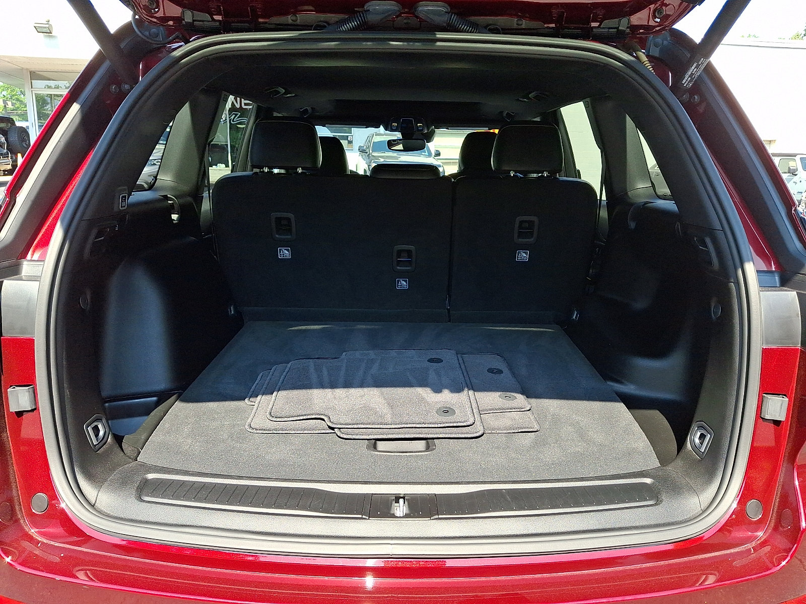 Certified 2023 Jeep Grand Cherokee Altitude AWD/4WD image 29