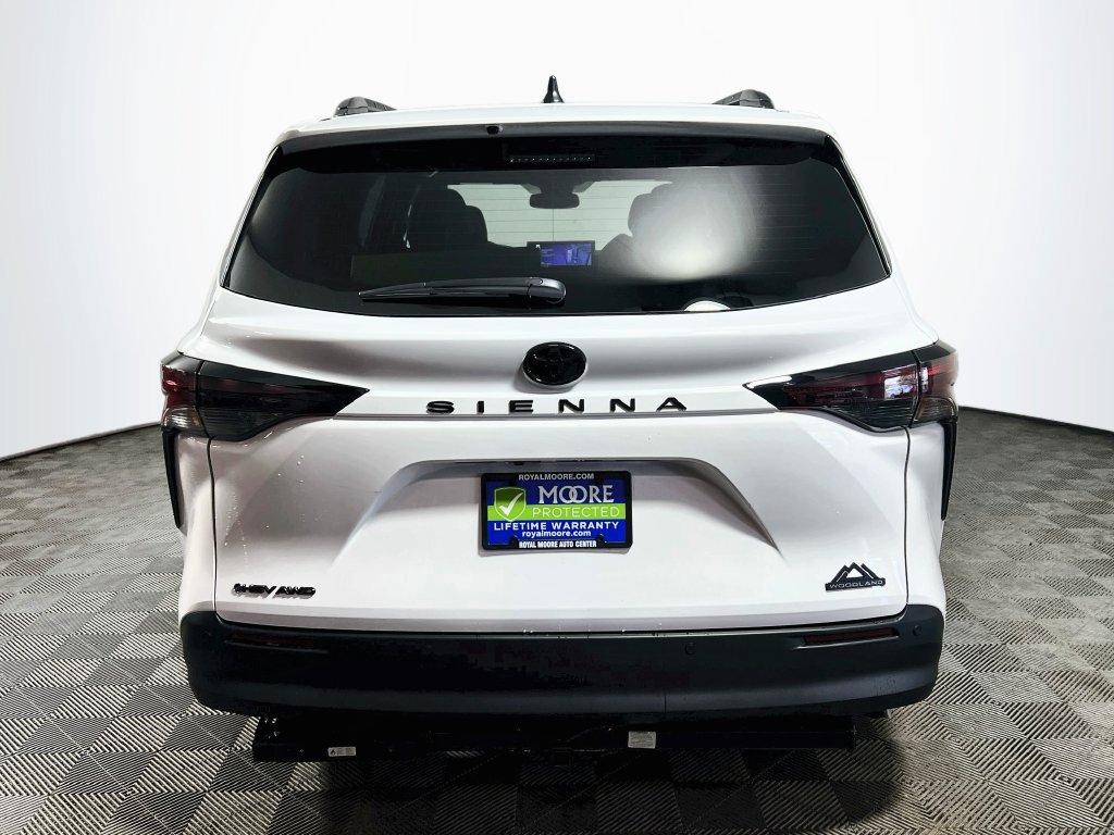 New 2026 Toyota Sienna XLE Woodland Edition AWD/4WD image 6