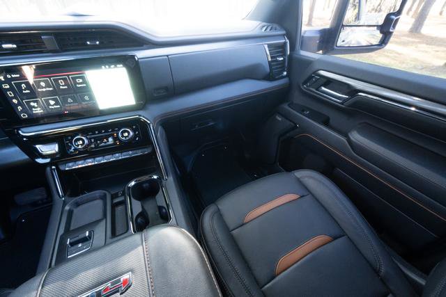 Used 2024 GMC Sierra 2500 AT4 w/ AT4 Premium Plus Package image 17