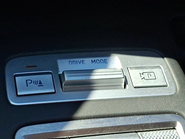 Used 2025 Genesis GV70 2.5T AWD/4WD image 26