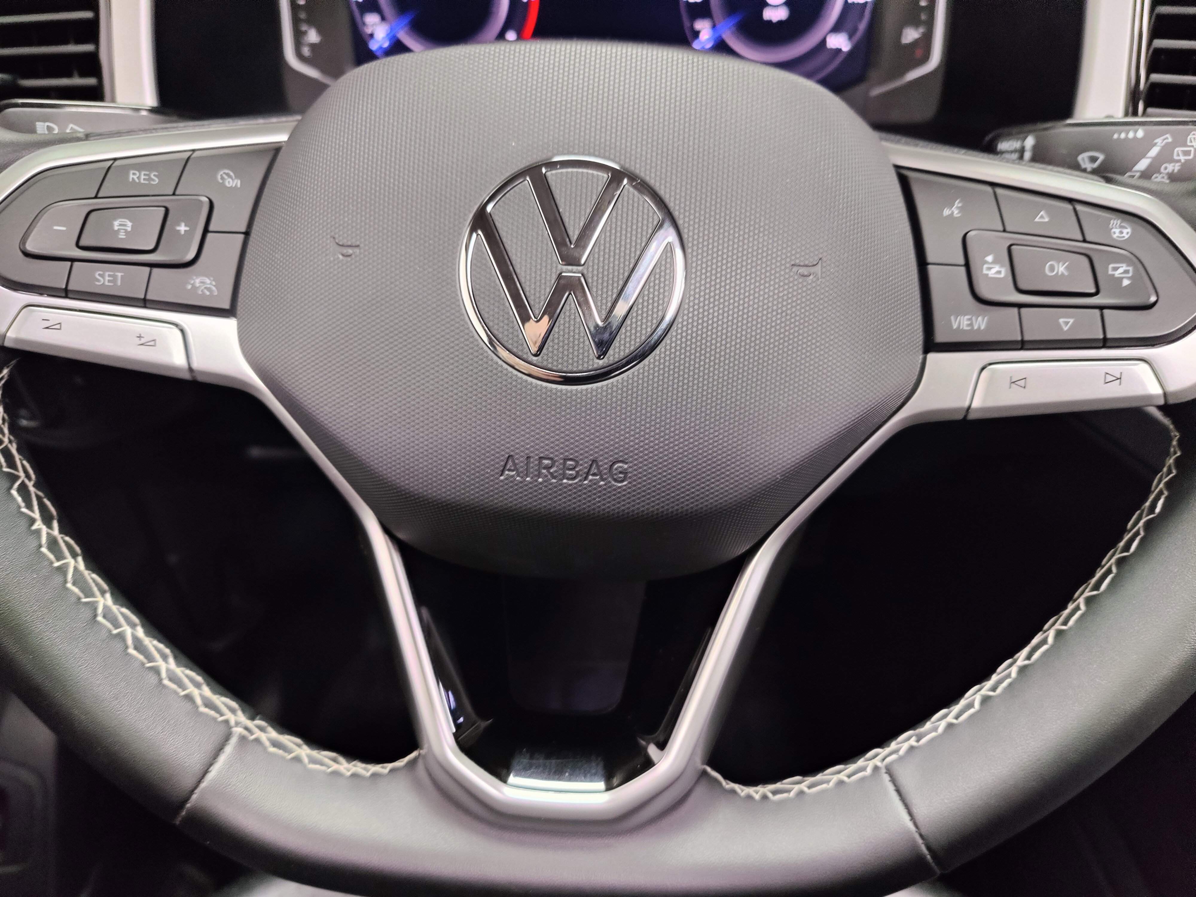 Certified 2022 Volkswagen Atlas SEL image 34