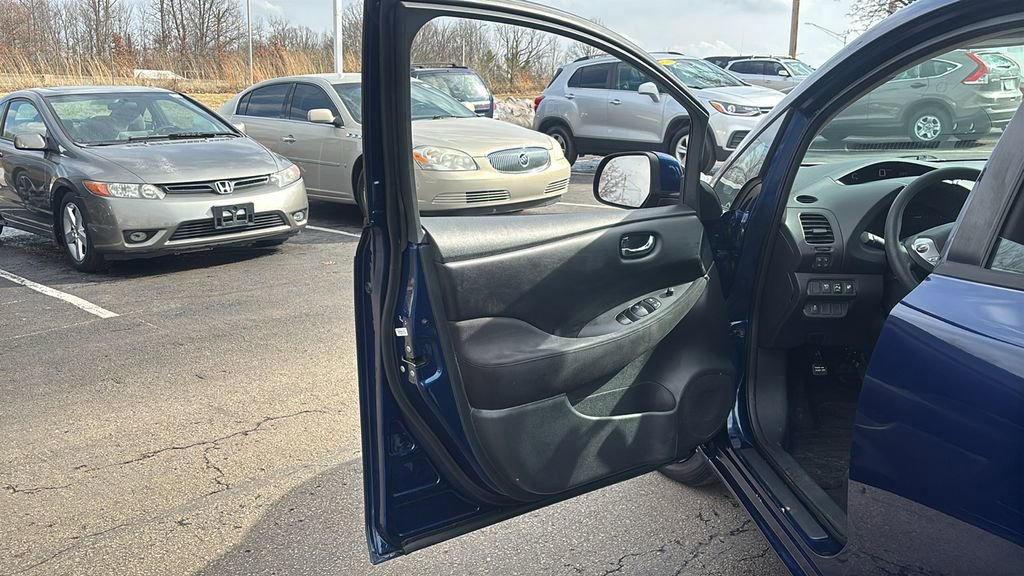 Used 2017 Nissan Leaf S image 11