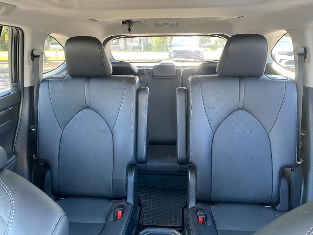Used 2024 Toyota Highlander Platinum image 27