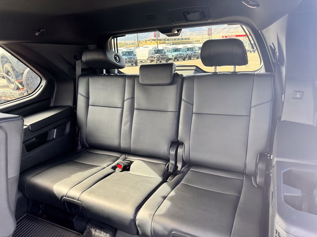 Used 2025 Toyota Sequoia Platinum AWD/4WD image 11