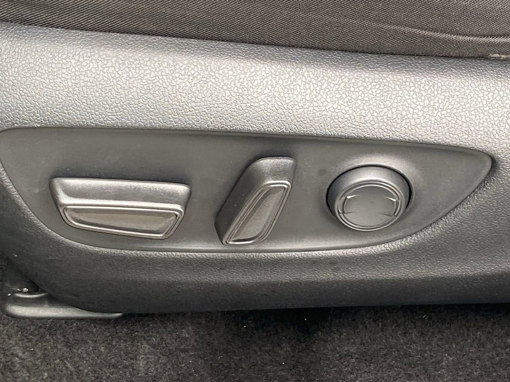 Certified 2023 Toyota RAV4 XLE AWD/4WD image 25
