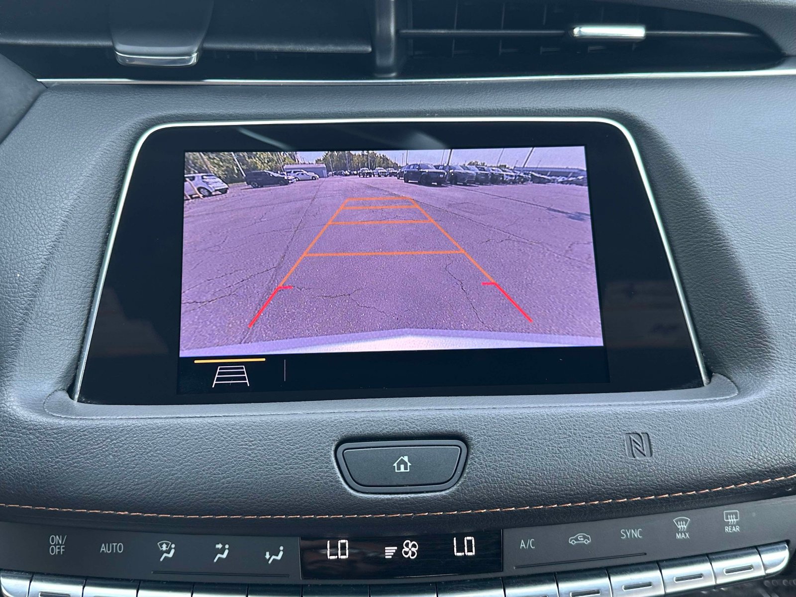 Used 2019 Cadillac XT4 Sport w/ LPO, Midnight Sport Package AWD/4WD image 13