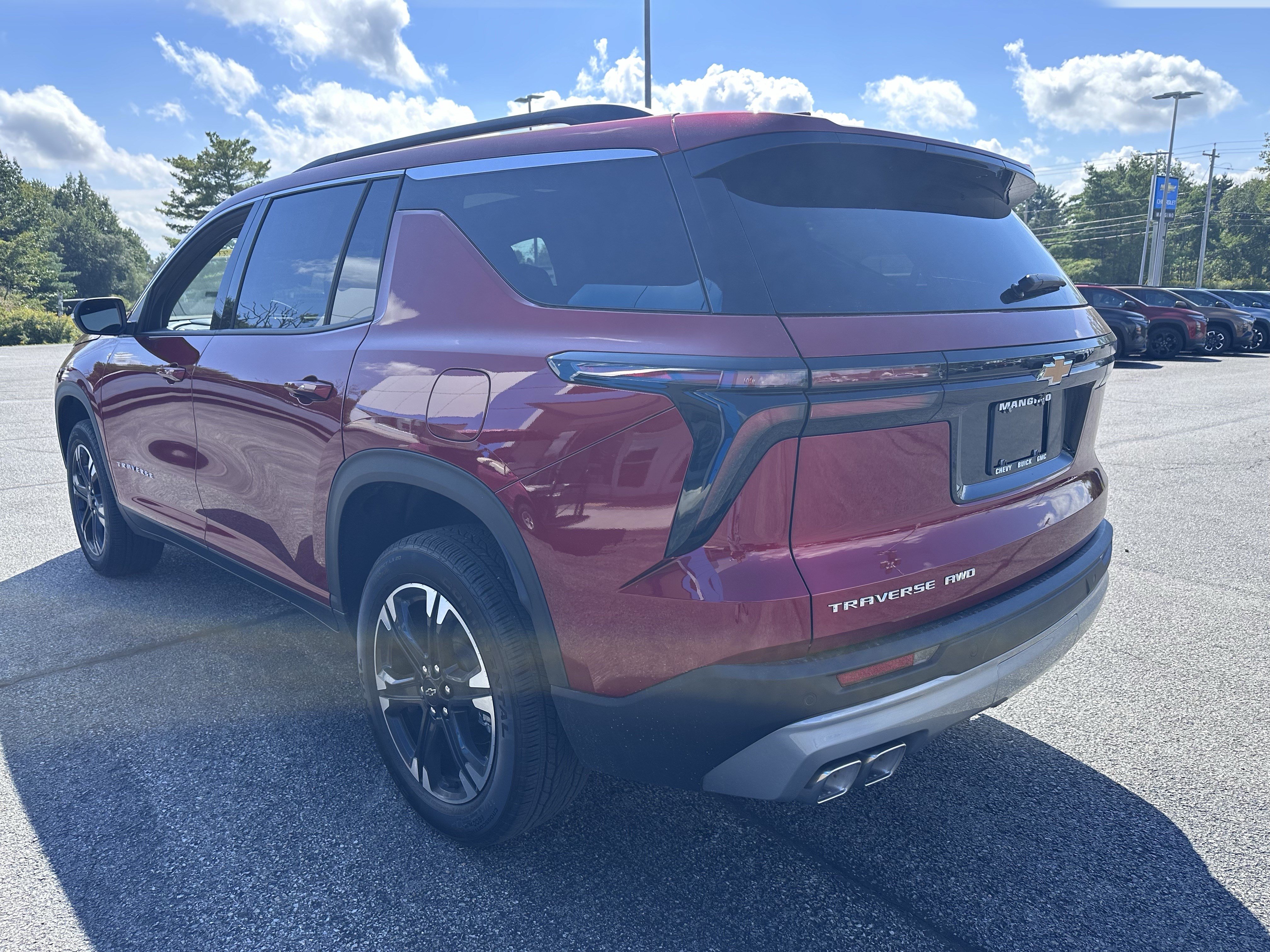 New 2027 Chevrolet Traverse LT w/ Sun and Wheel Package AWD/4WD image 12