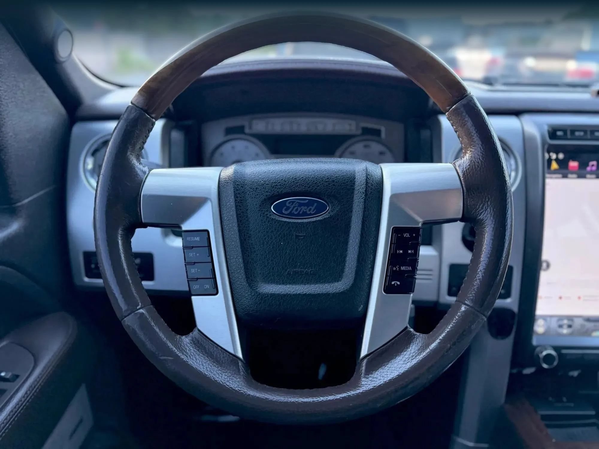 Used 2010 Ford F150 Platinum RWD image 25