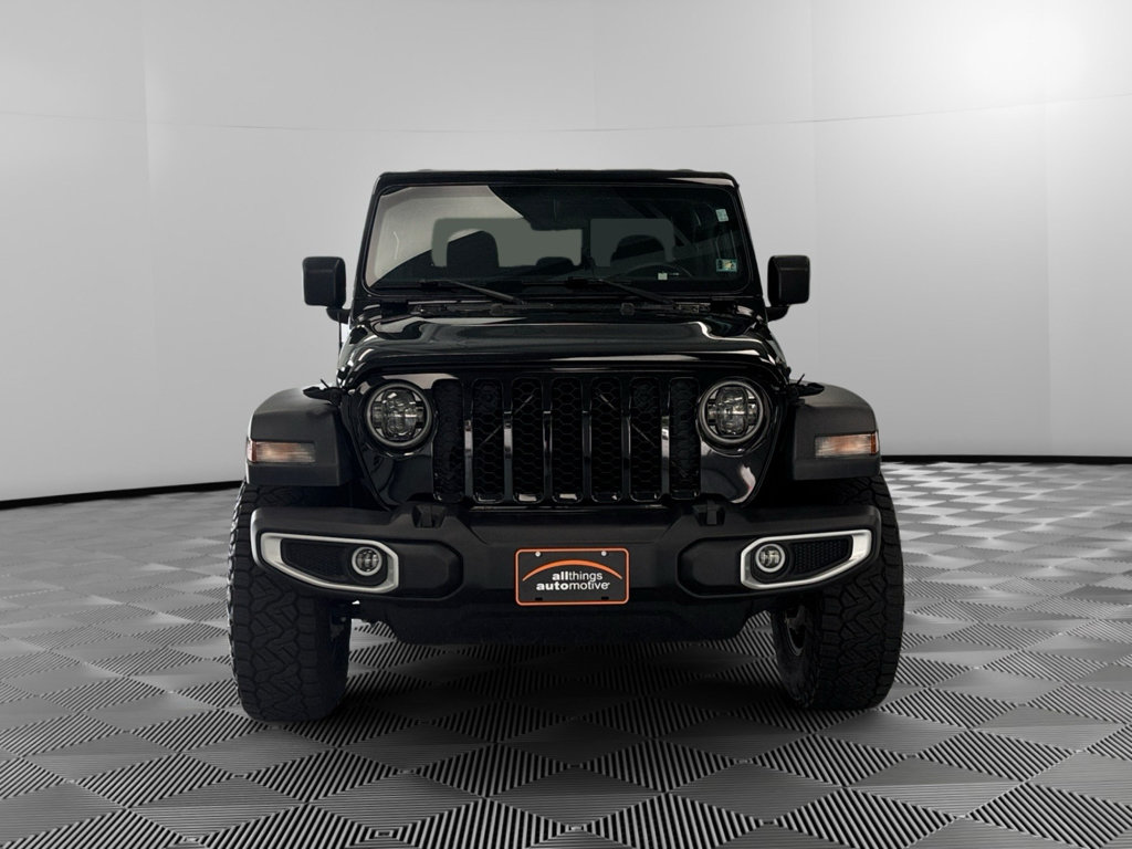 Used 2023 Jeep Gladiator Sport AWD/4WD image 3
