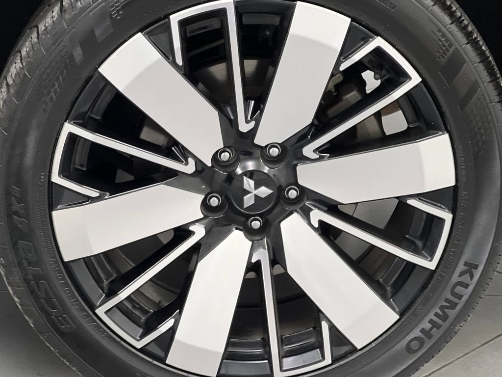 Used 2025 Mitsubishi Outlander SE FWD image 78