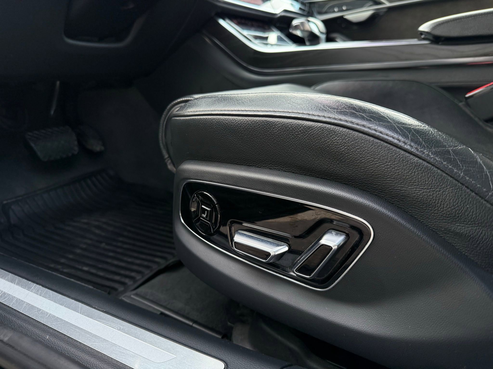 Used 2019 Audi A8 L 3.0T w/ Executive Package image 42