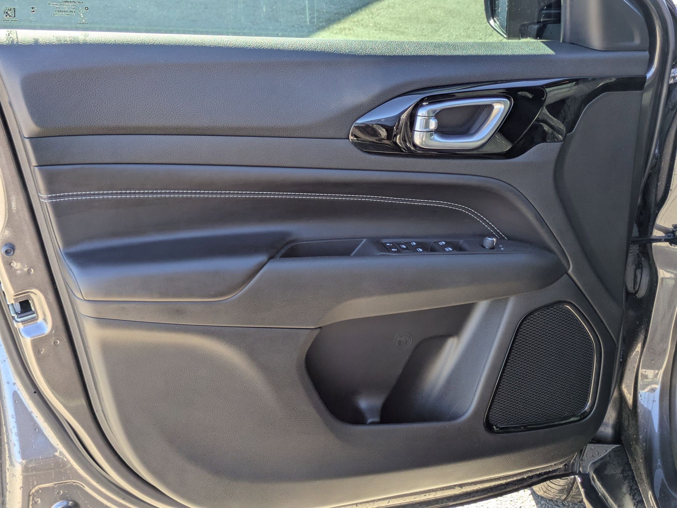 Used 2024 Jeep Compass Latitude w/ Convenience Group image 11