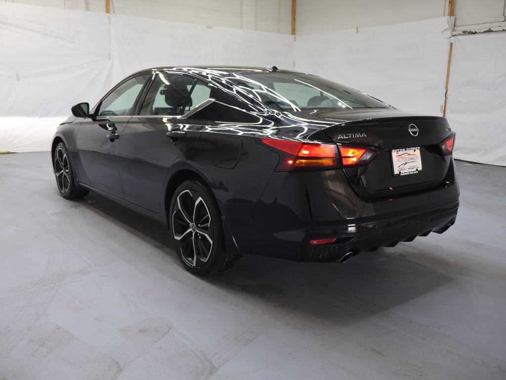 Used 2024 Nissan Altima 2.5 SR w/ SR Premium Package AWD/4WD image 5