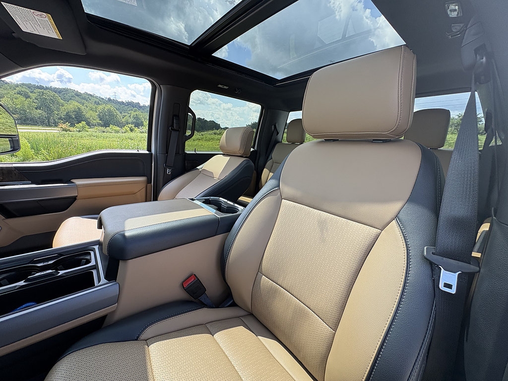 Used 2026 Ford F350 Lariat w/ Lariat Premium Package AWD/4WD image 31