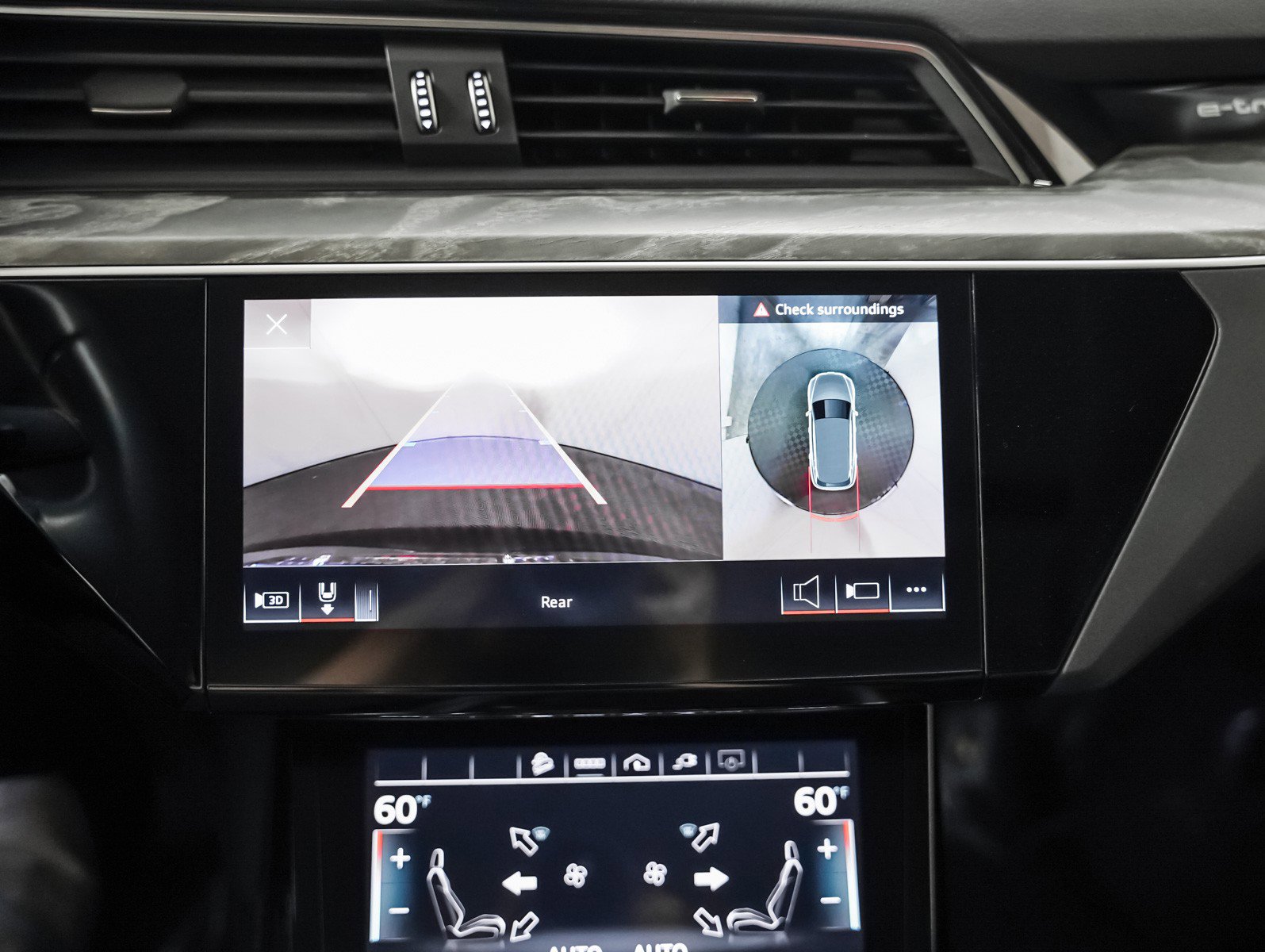 Used 2022 Audi e-tron Premium Plus w/ Premium Plus Package image 23