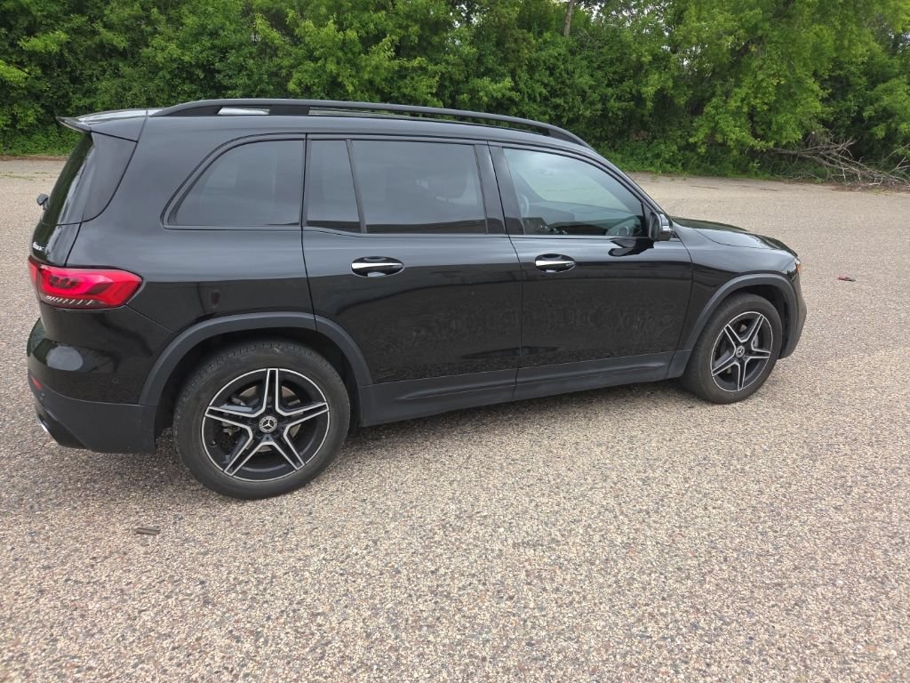 Used 2023 Mercedes-Benz GLB 250 4MATIC image 32
