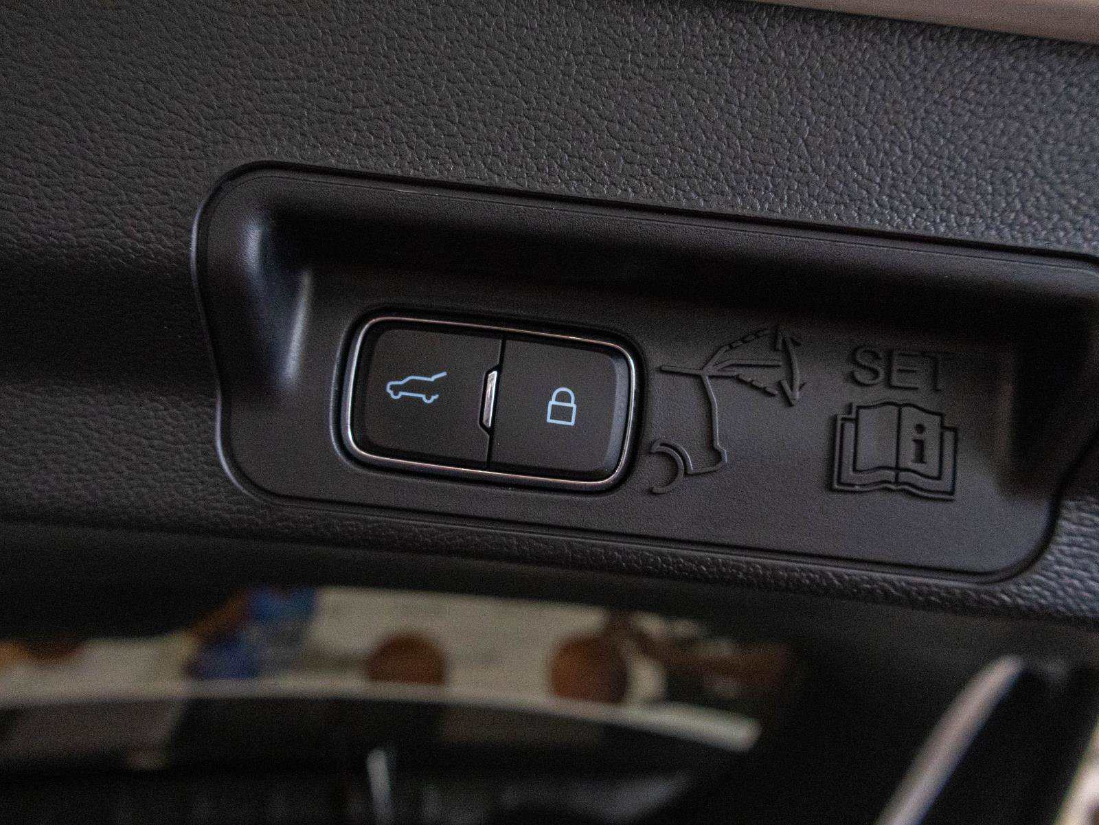 Used 2023 Ford Explorer XLT w/ Equipment Group 202A image 25