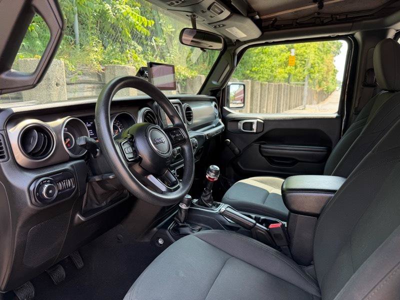 Used 2018 Jeep Wrangler Unlimited Sport AWD/4WD image 15