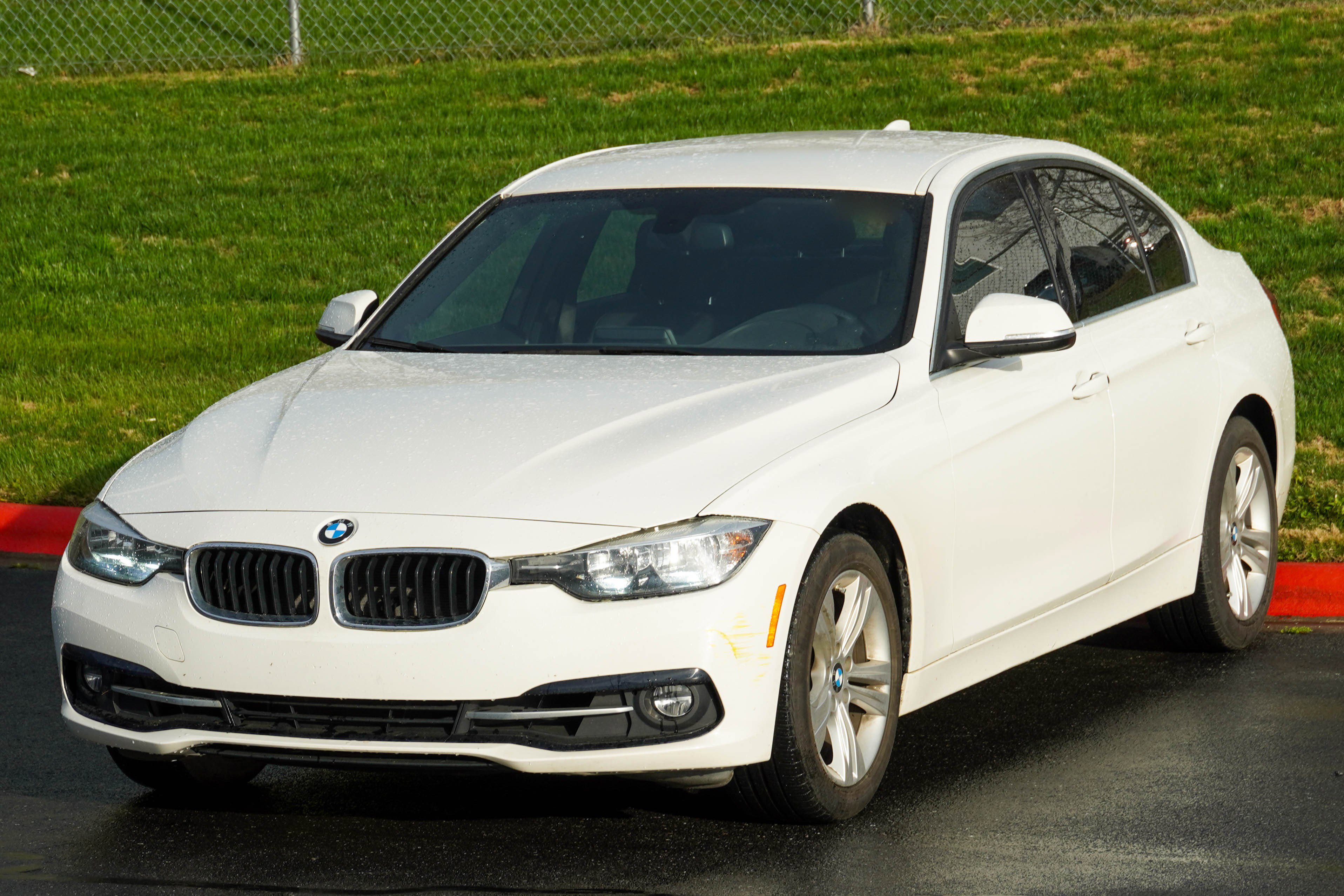 Used 2017 BMW 330i Sedan image 5