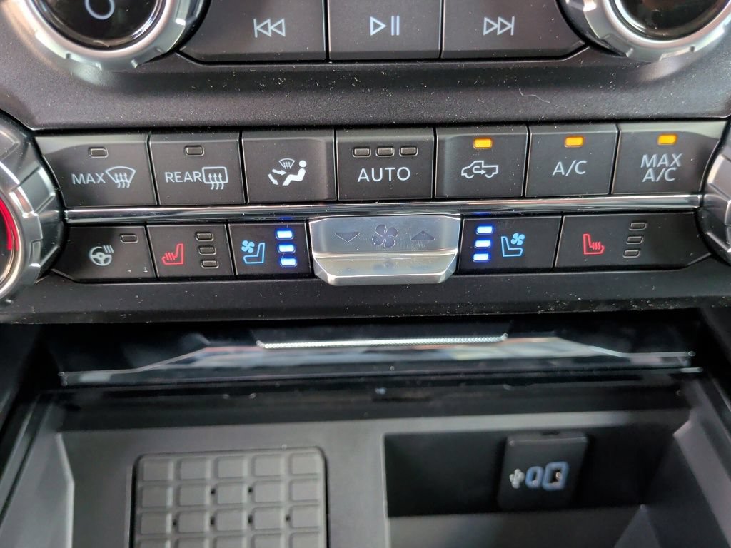 New 2026 Ford F350 Lariat w/ FX4 Off-Road Package AWD/4WD image 29
